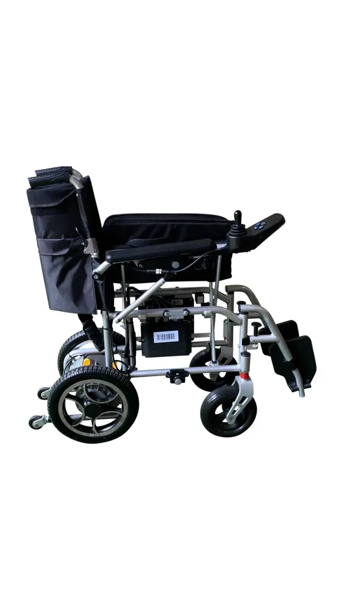 B30 Larger Lightweight Powerchair thumbnail 3