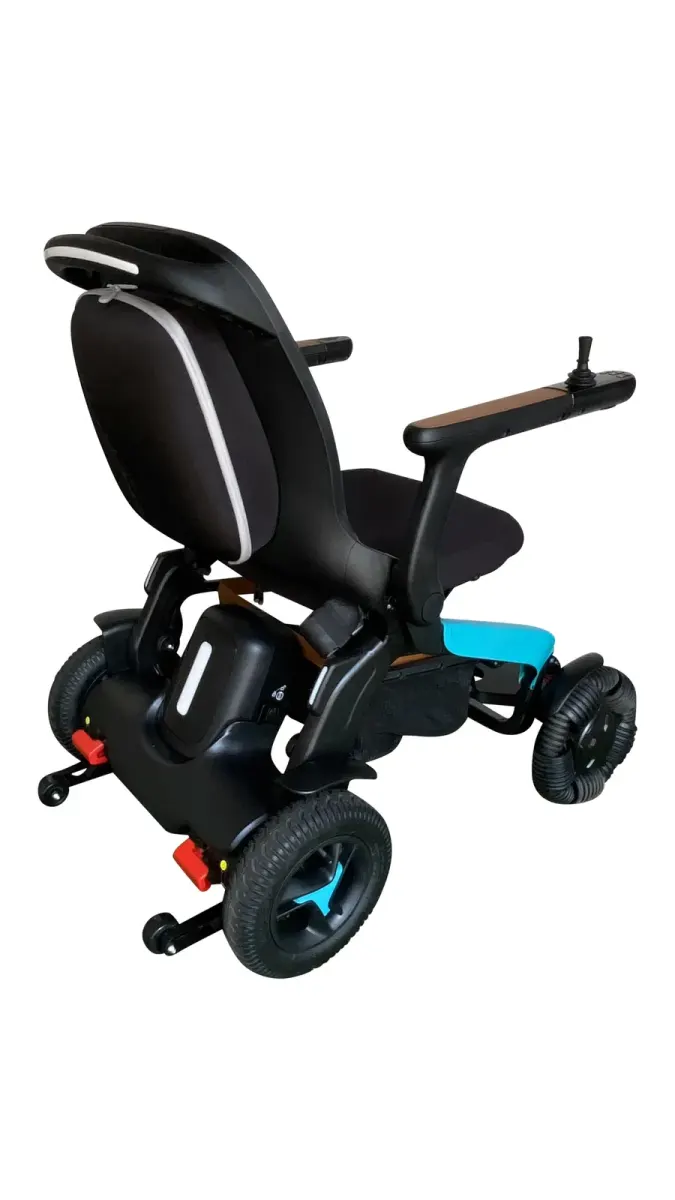 B60 Omni-Wheel Powerchair thumbnail 5